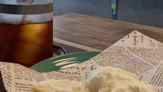 休日に久しぶりにカフェへ行きました。